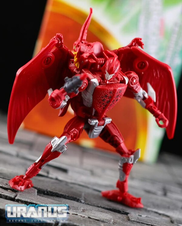 Transformers Golden Disk Collection Terrorsaur In Hand Image  (2 of 17)